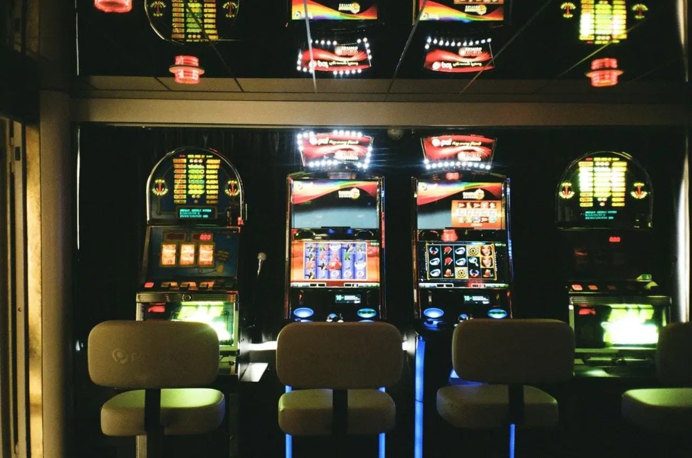 Why Pub Slots Ought To Be Seen More